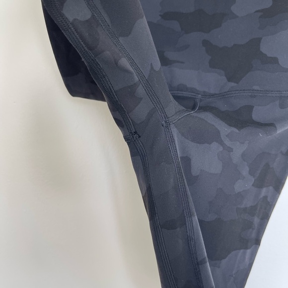 Lululemon NWOT Align Super High Rise Short 10" Heritage 365 Camo Deep Coal Multi - Picture 9 of 12